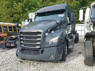 FREIGHTLINER CASCADIA 126