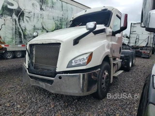 FREIGHTLINER CASCADIA 126