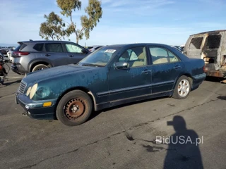 MERCEDES-BENZ E 320