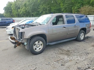 CHEVROLET SUBURBAN C1500 LT