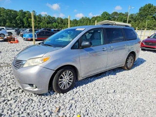 TOYOTA SIENNA XLE PREMIUM 8-PASSENGER
