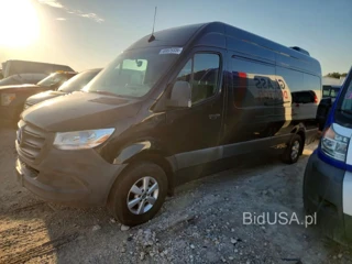 MERCEDES-BENZ SPRINTER 2500