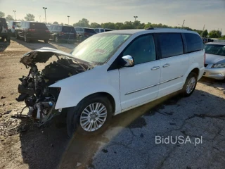 CHRYSLER TOWN & COUNTRY LIMITED