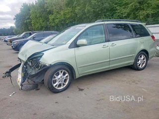 TOYOTA SIENNA XLE LIMITED 7 PASSENGER