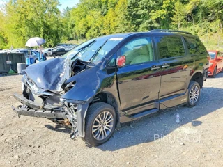 TOYOTA SIENNA XLE 8-PASSENGER