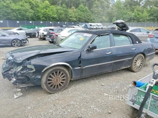 LINCOLN TOWN CAR EXECUTIVE
