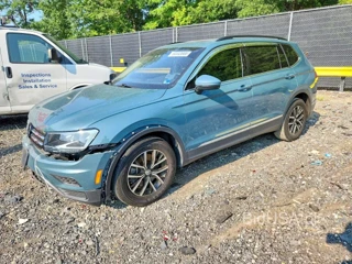 VOLKSWAGEN TIGUAN SE