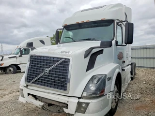VOLVO VNL