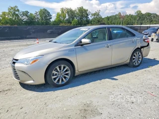 TOYOTA CAMRY HYBRID XLE