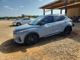 NISSAN KICKS SR