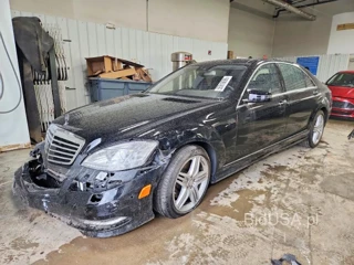 MERCEDES-BENZ S 550 4MATIC
