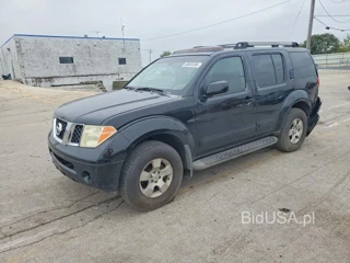 NISSAN PATHFINDER XE