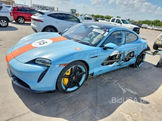 PORSCHE TAYCAN TURBO