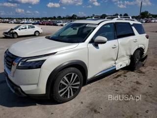 NISSAN PATHFINDER PLATINUM