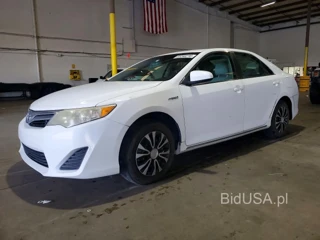 TOYOTA CAMRY HYBRID LE