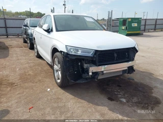 AUDI AUDI Q5 2.0T PREMIUM/2.0T TECH PREMIUM