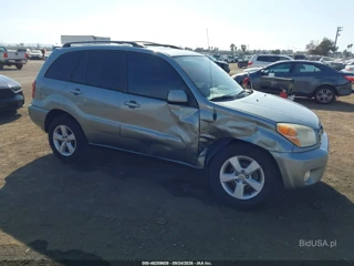 TOYOTA TOYOTA RAV4