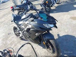 KAWASAKI KAWASAKI EX650 P