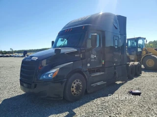 FREIGHTLINER CASCADIA 126