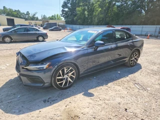VOLVO S60 T6 MOMENTUM