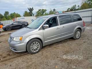 CHRYSLER TOWN & COUNTRY TOURING L