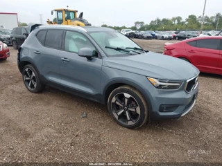 VOLVO VOLVO XC40 T5 MOMENTUM