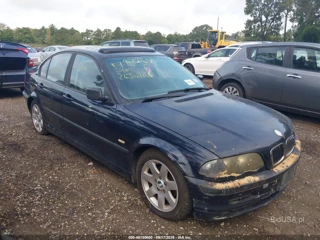 BMW 323I