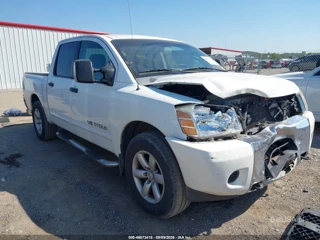 NISSAN NISSAN TITAN SE