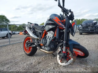 KTM KTM 890 DUKE R