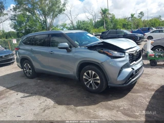 TOYOTA TOYOTA HIGHLANDER XLE