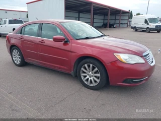 CHRYSLER CHRYSLER 200 TOURING