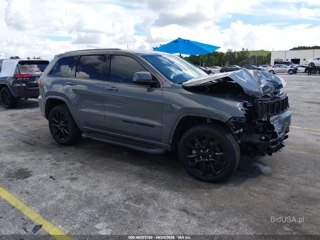 JEEP JEEP GRAND CHEROKEE LAREDO X 4X4