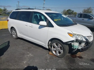 TOYOTA TOYOTA SIENNA LE 8 PASSENGER