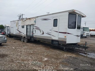 FOREST RIVER FOREST RIVER COACHMEN CATALINA DE