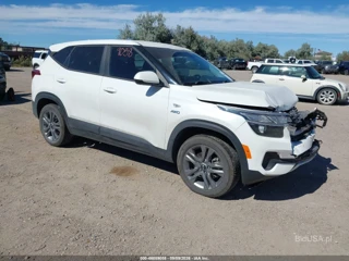 KIA KIA SELTOS LX