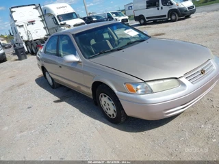 TOYOTA TOYOTA CAMRY LE