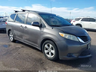 TOYOTA TOYOTA SIENNA LE V6 8 PASSENGER