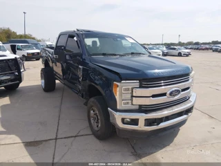 FORD FORD F-250 LARIAT