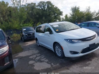 CHRYSLER CHRYSLER PACIFICA TOURING L