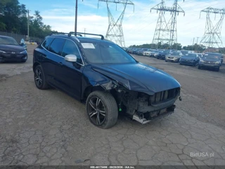 VOLVO VOLVO XC60 T6 R-DESIGN