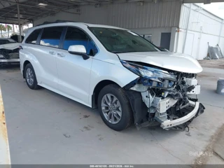 TOYOTA TOYOTA SIENNA XLE