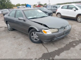 TOYOTA TOYOTA CAMRY LE