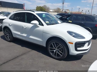 PORSCHE PORSCHE MACAN T