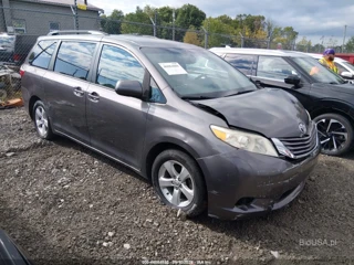 TOYOTA TOYOTA SIENNA LE 8 PASSENGER