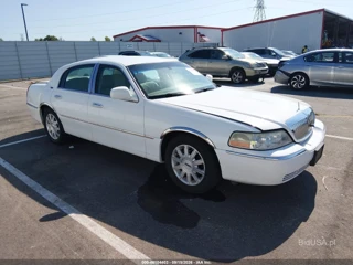 LINCOLN LINCOLN TOWN CAR SIGNATURE LIMITED