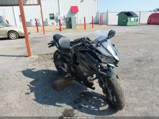 KAWASAKI KAWASAKI EX650 P