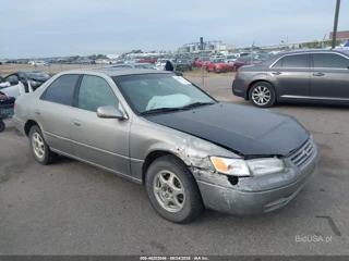 TOYOTA TOYOTA CAMRY XLE