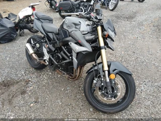 SUZUKI SUZUKI GSX-S750