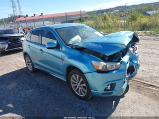 MITSUBISHI MITSUBISHI OUTLANDER SPORT SE