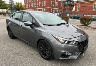 NISSAN VERSA SV